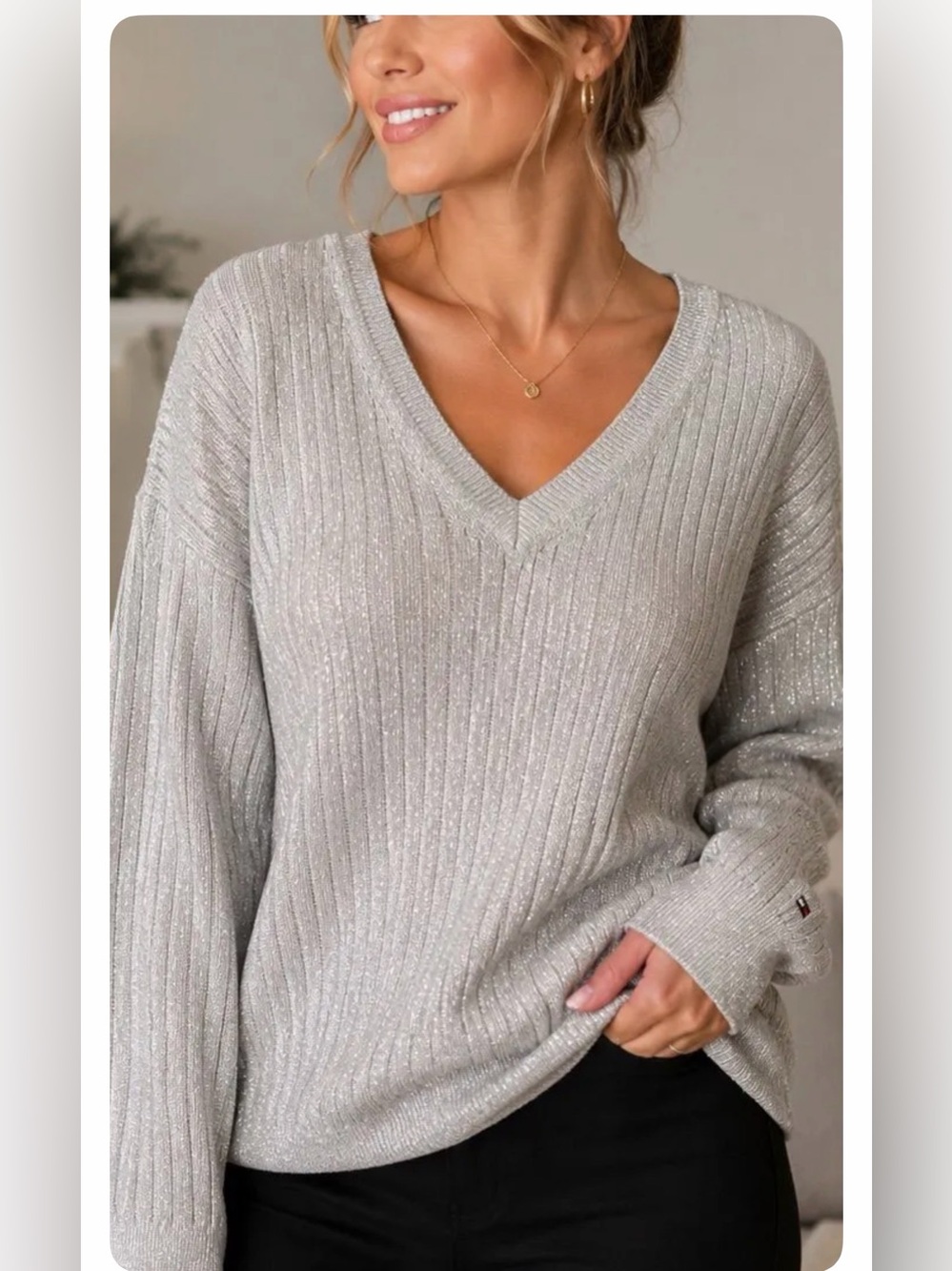 Tommy Hilfiger Women’s Shimmer Ribbed V-Neck Sweater Silver Metallic Large NWT